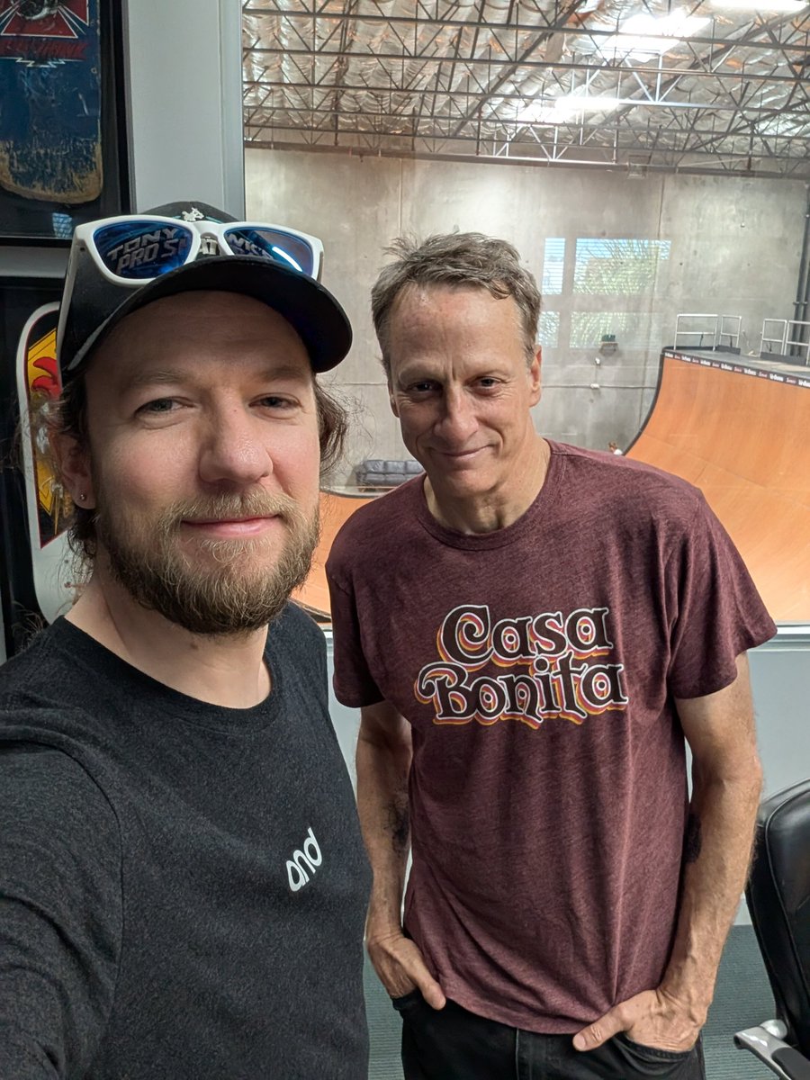 happy birthday to the first person to ever ➡️⬇️⭕!! <a href="/tonyhawk/">Tony Hawk</a>