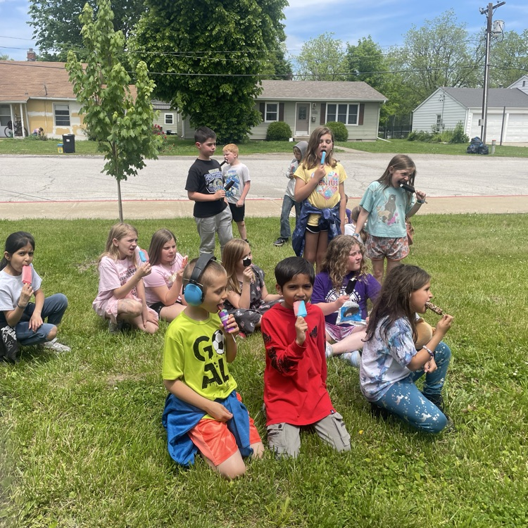 Well done SES 3rd-6th grade. Your hard work during MAP testing earned you a visit from the Salisbury Ice Cream truck. #ShineSES #PantherPRIDE