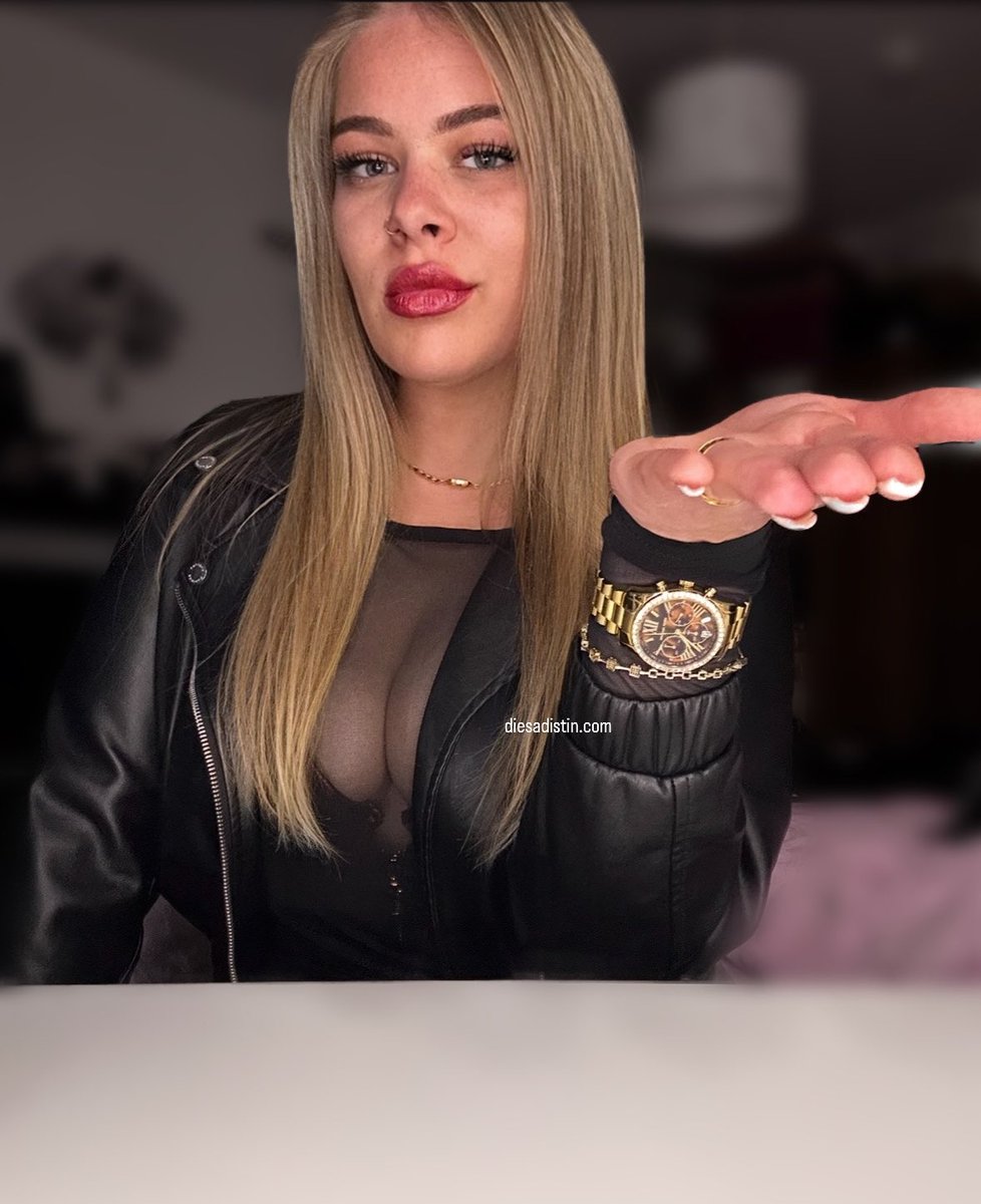 🚨 RT - GAME - F*CK 🚨 

Die dumme Drecksau sitzt gerade in der Firma , im Equipment Raum und hat sich eingeschlossen - im Dunkeln , um sich von mir komplett durch f*cken zu lassen 😈💶

KOMMENTARE UNBEGRENZT 💶💶

1€/1€/1€ 💶💶

F*ckt die Sau richtig pleite 💶💶