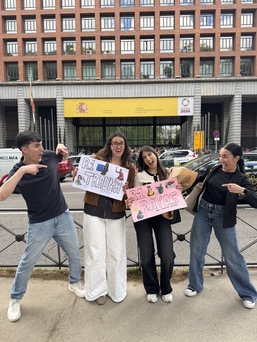 _justpaula_'s tweet image. lo mejor de vivir en Madrid está siendo poder verles a todos🥹