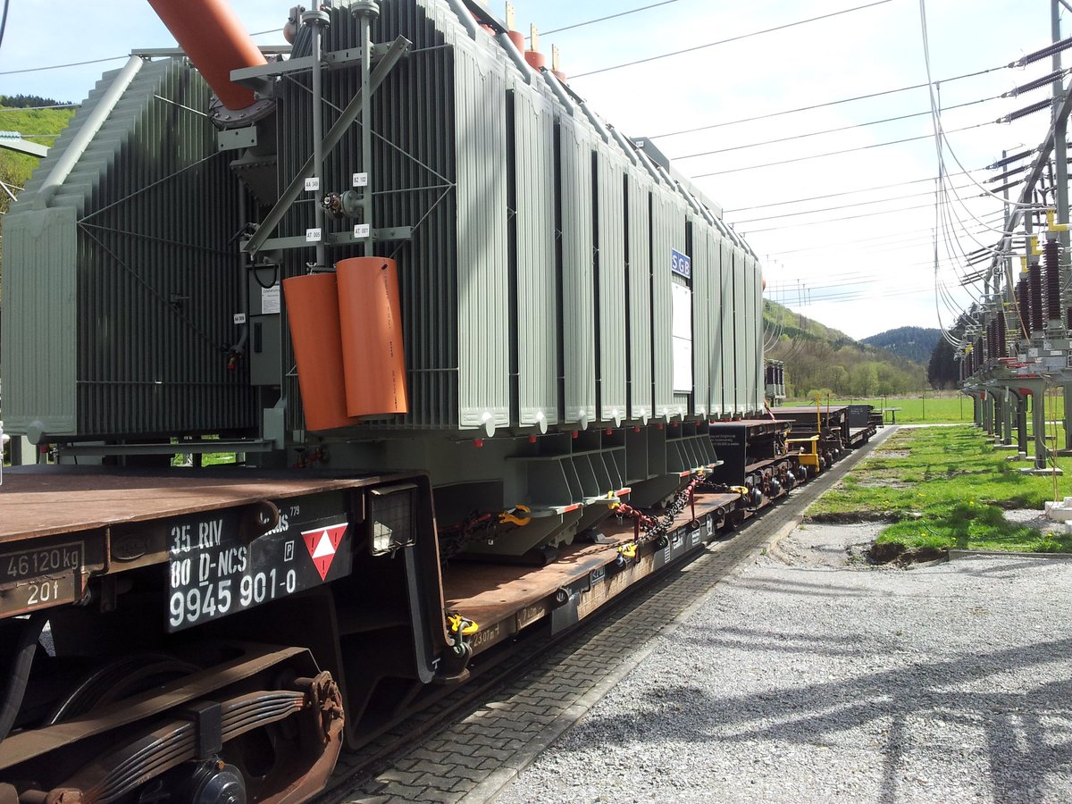 BOXERR100R's tweet image. Energy transition/grid expansion/etc.

Yes, transformers are not available off the shelf.

Transformer shortage makes expansion of the electricity grids more expensive
@StopTheseThings
@FehringerMartin
By David Kotrba
12.05.25,

kurier.at/wirtschaft/tra…