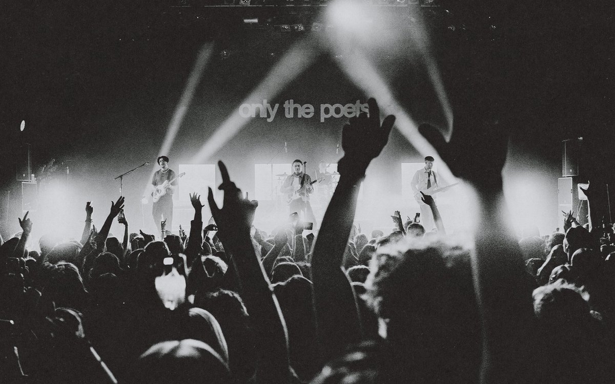 [holding onto memories] tour is over, thank you for everything ❤️

Leave us a message here, we can’t wait to read them all:
onlythepoets.os.fan/register