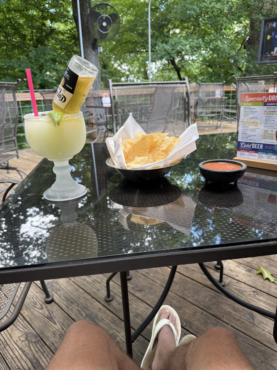 TonyRomo69420's tweet image. Feeling like Chet Hanks. #gowhiteboygo