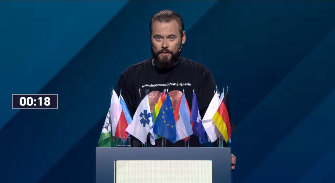 patrykmichalski's tweet image. Krzysztofowi Stanowskiemu nie przeszkadzała propaganda i szczucie Republiki, kiedy brał udział w debacie. Zatrudnia u siebie pracowników ze szczujni Jacka Kurskiego, w tym takich, którzy robili tematy polityczne. Teraz zgrywa sumienie zawodu.