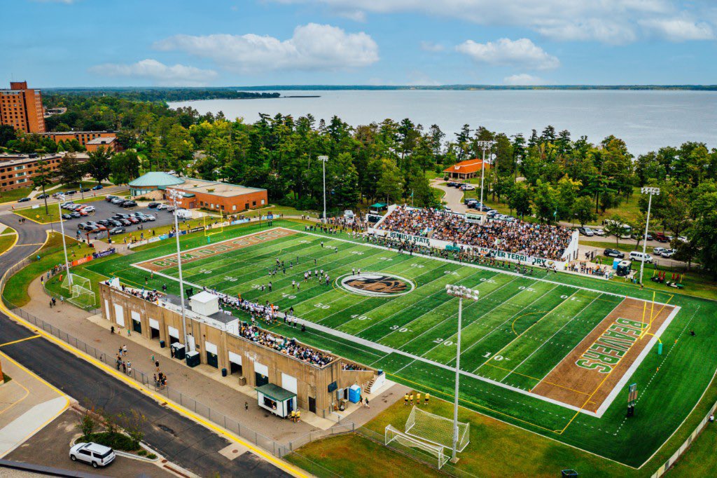 #AGTG after a great conversation with <a href="/CoachShev/">Shevin Smith Jr.</a> I’m blessed to receive an offer from Bemidji State!