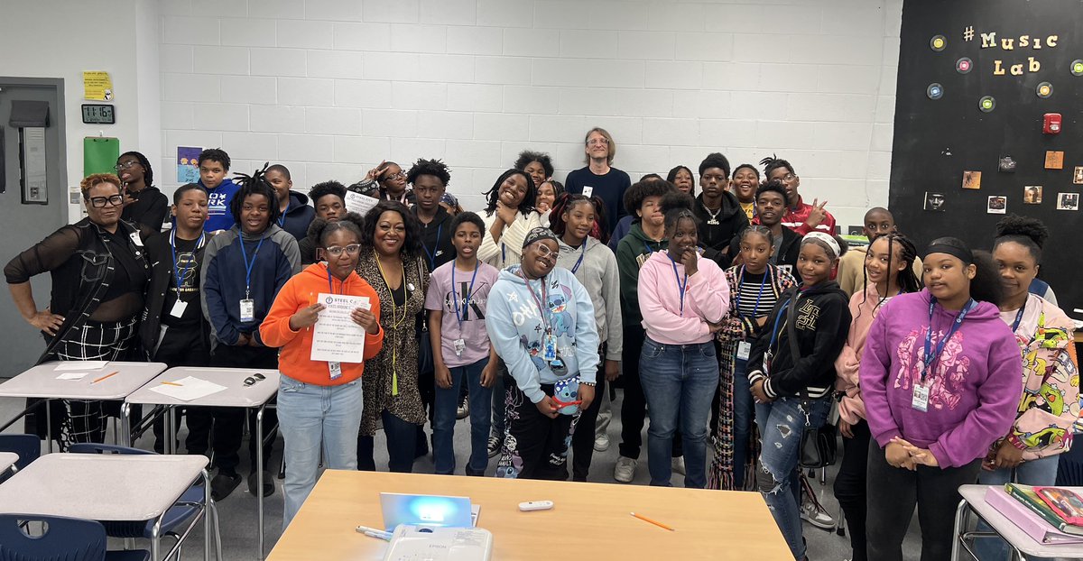 Grown In Gary (@garyarea) on Twitter photo The middle school kids at Steel City Academy didn’t know they were going to meet First Lady of House Music <a href="/KymMazelle/">KymMazelle</a>. But they did! The middle school kids at Steel City Academy didn’t know they were going to meet First Lady of House Music <a href="/KymMazelle/">KymMazelle</a>. But they did!