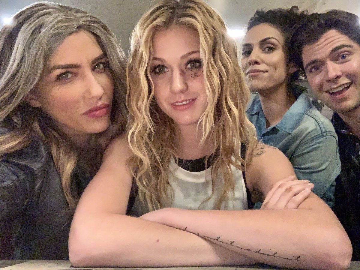 best of arrowverse (@best_arrowverse) on Twitter photo 