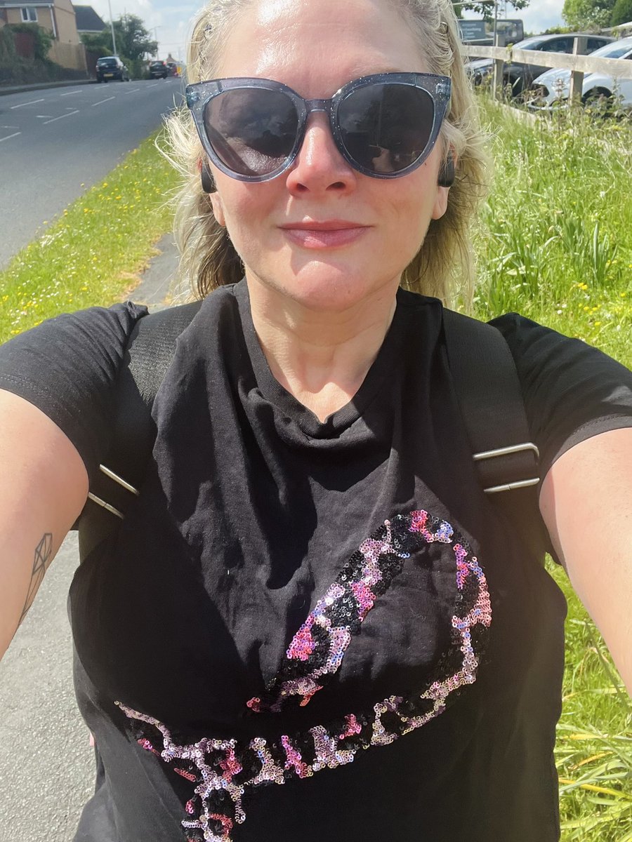 Suzy Bennett Shambrook (@funnysuzyb) on Twitter photo This Saturday I’ll be taking part in the FULL Moonwalk with <a href="/WalktheWalk/">Walk The Walk</a> in London. 26.2 miles overnight in decorated bra for breast cancer charities. If you can donated I’d be ‘Tickled Pink’! Thank you 💕 giving.give-star.com/microsite/walk… This Saturday I’ll be taking part in the FULL Moonwalk with <a href="/WalktheWalk/">Walk The Walk</a> in London. 26.2 miles overnight in decorated bra for breast cancer charities. If you can donated I’d be ‘Tickled Pink’! Thank you 💕 giving.give-star.com/microsite/walk…