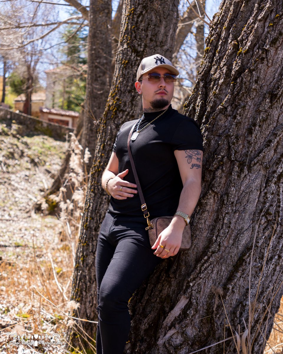 SPerichPhoto's tweet image. Hoy toca esta foto de, con actitud firme, mirada al horizonte y estilo que habla por sí solo.

Una pausa en el camino, pero nunca en el progreso.

#SperichPhoto #Actitud #EstiloPropio #MiradaFirme #Autenticidad