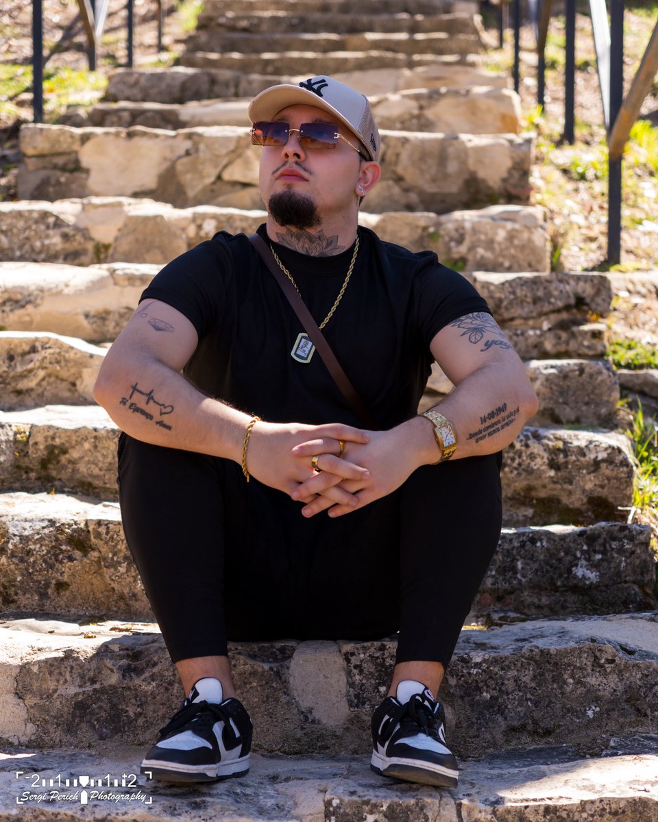 SPerichPhoto's tweet image. Hoy toca esta foto de, con actitud firme, mirada al horizonte y estilo que habla por sí solo.

Una pausa en el camino, pero nunca en el progreso.

#SperichPhoto #Actitud #EstiloPropio #MiradaFirme #Autenticidad