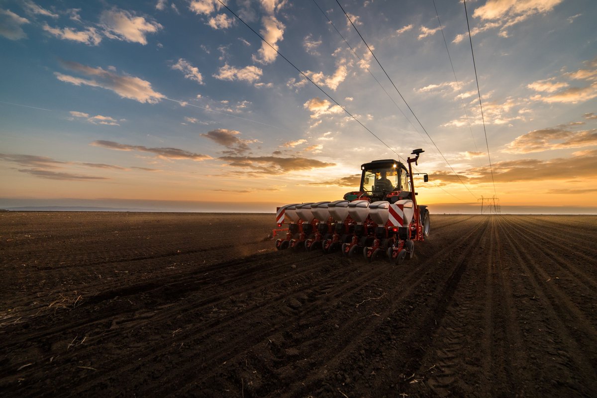 #Plant25 has arrived with warm temperatures across the country! We wish you a safe and successful soybean planting season!🌱🌞
Contact your local Sevita representative or dealer with any questions or additional seed needs.