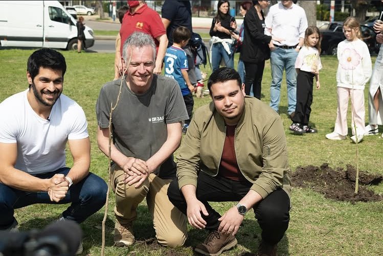 Luego de muchos años de trabajo y aprendizaje, la barra de <a href="/elEncuentroPC/">elEncuentro 🌻</a> tendrá representación en la Junta Departamental de Montevideo.

Gracias <a href="/AndresOjedaOk/">Andrés Ojeda</a> por el aguante desde el momento cero y a mi querida <a href="/Lista15_Oficial/">Lista 15</a> por la oportunidad.

¡Arriba corazones! ♻️🚩