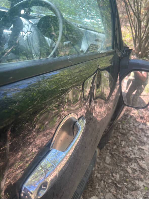 Andrey55708729's tweet image. Brothers and Sisters, I wish you good health 🫡
Unfortunately, our SUV was hit by an Orc drone's FPV ....
$1,500 is needed to repair the SUV ...
Thank God everyone is alive, but there are two soldiers wounded ...
So $1,500 is needed for repairs.
PayPal:…
