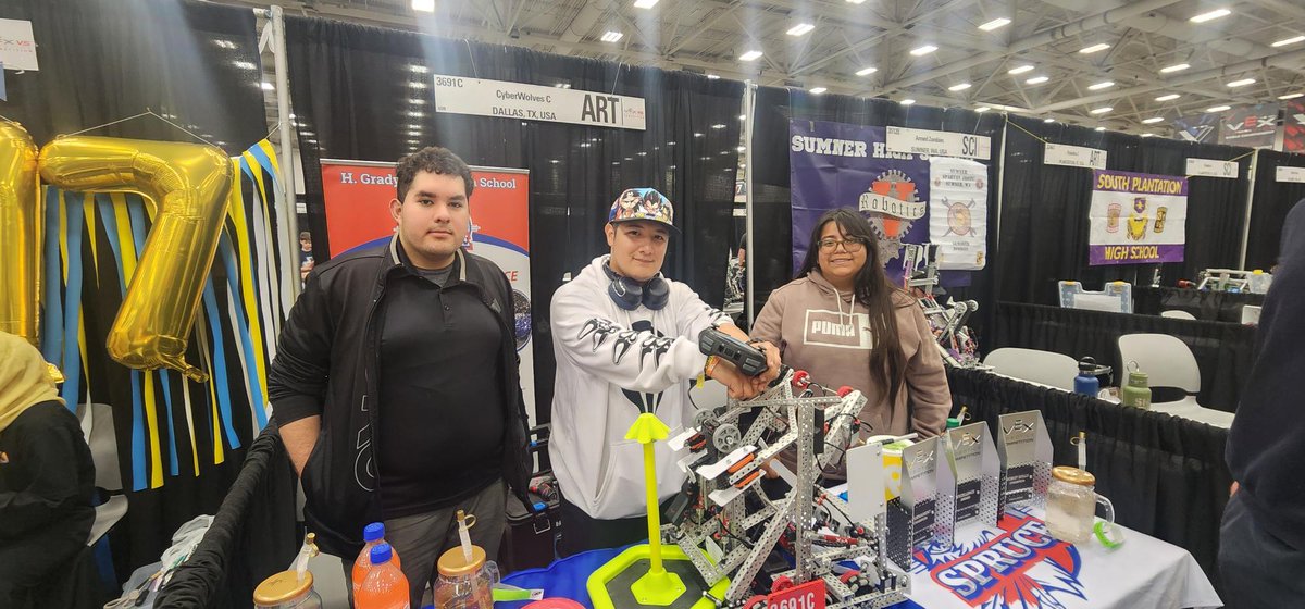 carlosrobotics's tweet image. Congratulations to @STAGinPG and JROTC VRC teams for representing at the 2025 VEX Robotics World Championship in Dallas! Competing on such a prestigious stage is a testament to your skills and teamwork. Well done! 🤖🏅
@DallasisdSTEM @TeamDallasISD @dallasschools
