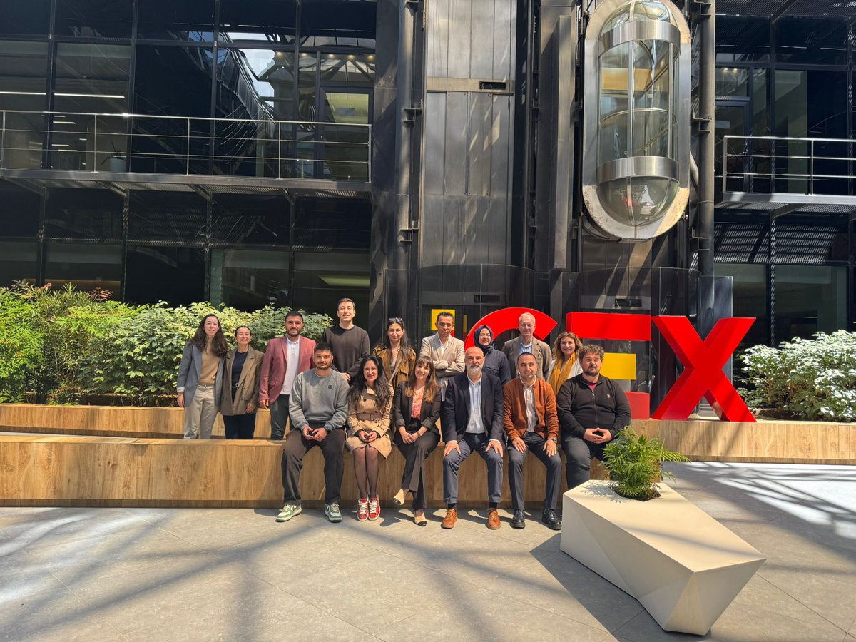 SMARTNETglobal's tweet image. SMARTNET Enterpreneurs are in Spain!  Thank you @ICEX_ and @EITUrbanMob for hosting us and deep discussions on innovative enterpreneurship and investmdnt talks.