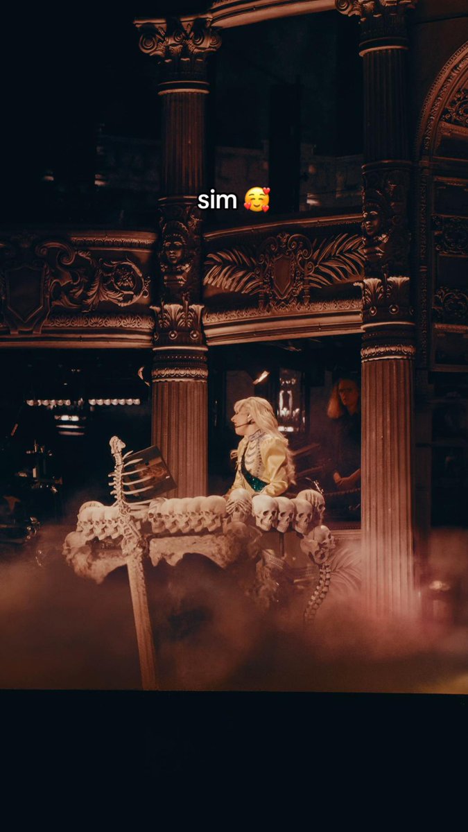 toda hora descubro mais fotos incríveis desse show da Lady Gaga