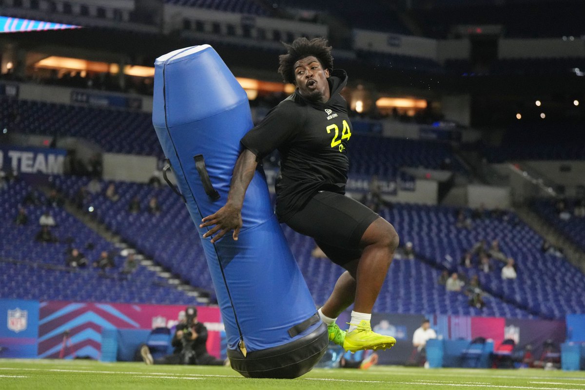 ESPN thinks this Tennessee rookie could be a star despite not being picked in the first round ⤵️

➡️ Tennessee.rivals.com/news/espn-list…