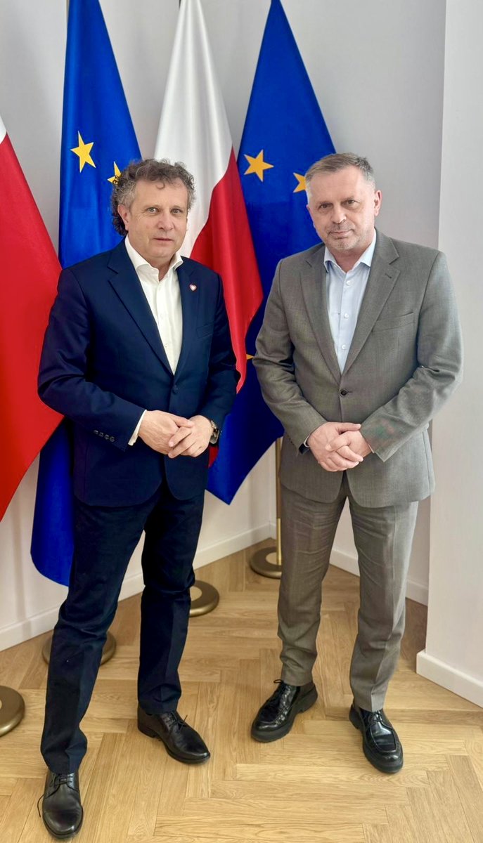 Stanisław Mazur (@stanislawmazur9) on Twitter photo Z <a href="/KarnowskiSopot/">Jacek K. Karnowski</a>, Poseł, Sekretarzem Stanu w <a href="/MFIPR_GOV_PL/">Ministerstwo Funduszy i Polityki Regionalnej</a> rozmawiałem o wsparciu dla budowy metra w <a href="/krakow_pl/">Kraków</a>. Jednym z tematów spotkania było pozyskanie dodatkowych środków na przygotowanie dokumentacji technicznej dla tego ważnego przedsięwzięcia. Dziękuję za konkretne Z <a href="/KarnowskiSopot/">Jacek K. Karnowski</a>, Poseł, Sekretarzem Stanu w <a href="/MFIPR_GOV_PL/">Ministerstwo Funduszy i Polityki Regionalnej</a> rozmawiałem o wsparciu dla budowy metra w <a href="/krakow_pl/">Kraków</a>. Jednym z tematów spotkania było pozyskanie dodatkowych środków na przygotowanie dokumentacji technicznej dla tego ważnego przedsięwzięcia. Dziękuję za konkretne