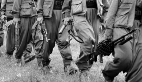 Yunanistan merkezli Kathimerini:

💢 PKK dağıldı, 40 yıllık isyan son buldu. 

💢 PKK'nın silah bırakma kararı, NATO üyesi Türkiye'nin siyasi ve ekonomik istikrarını artırabilir.

💢 Türkiye'nin Suriye ve Irak'taki etkisinin artması şaşırtıcı olmayacak.