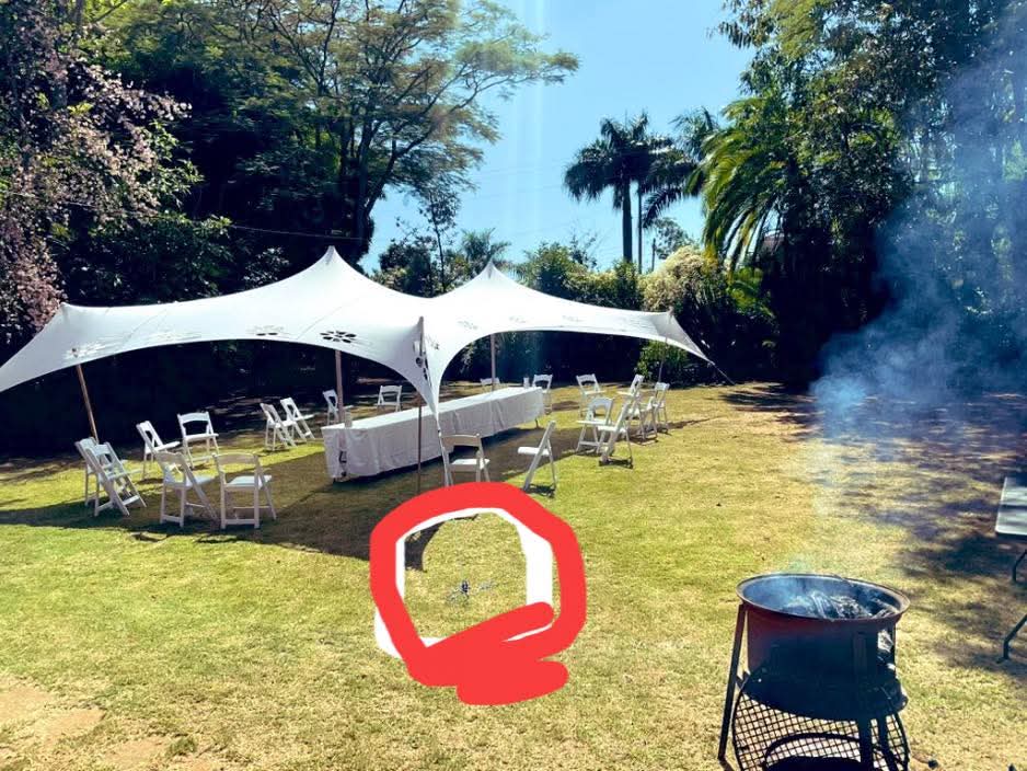 KingJayZim's tweet image. #EmbarrassingMoments #FunnyMoments
Saturday, as you all know,as Chairman of @TeamFuloZim  I hosted a smashing braai at home with special guests,Ambassador @PeteVowles  and his lovely wife, Hannah,@hannahrmvowles

In true event organiser style, I sent out SHE5 forms to all guests…