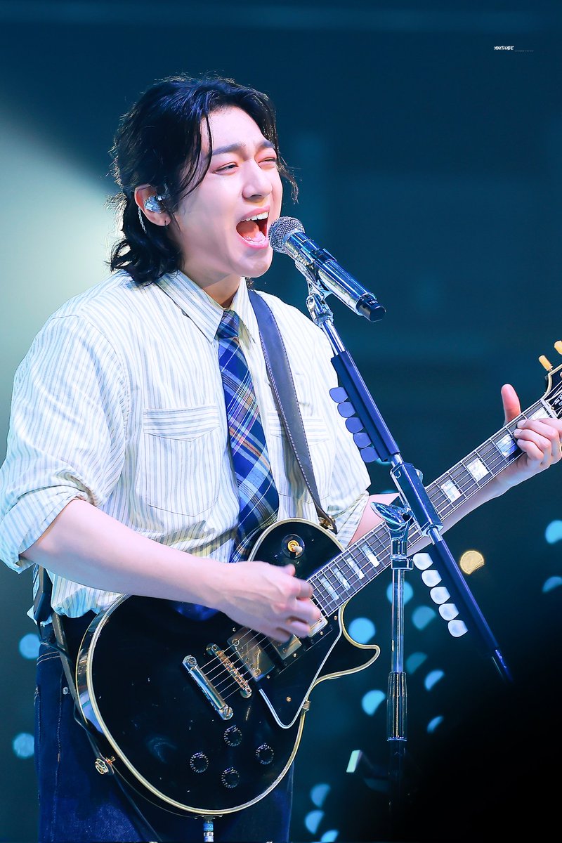 from_4k's tweet photo. 250510 FOREVER YOUNG FINALE
#DAY6 #데이식스 
#SUNGJIN #성진 https://t.co/260TNhCj0S