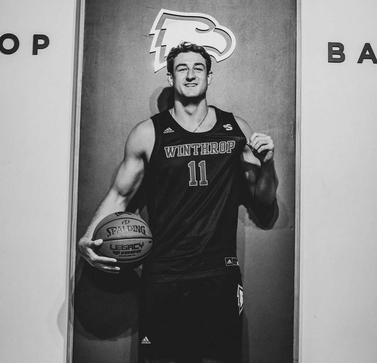 San Diego grad transfer Kody Clouet has committed to Winthrop. 

The 6’5” guard appeared in 29 games, averaging 8.9 points, 2.7 rebounds, 1.0 assist, and 1.0 steal per game.