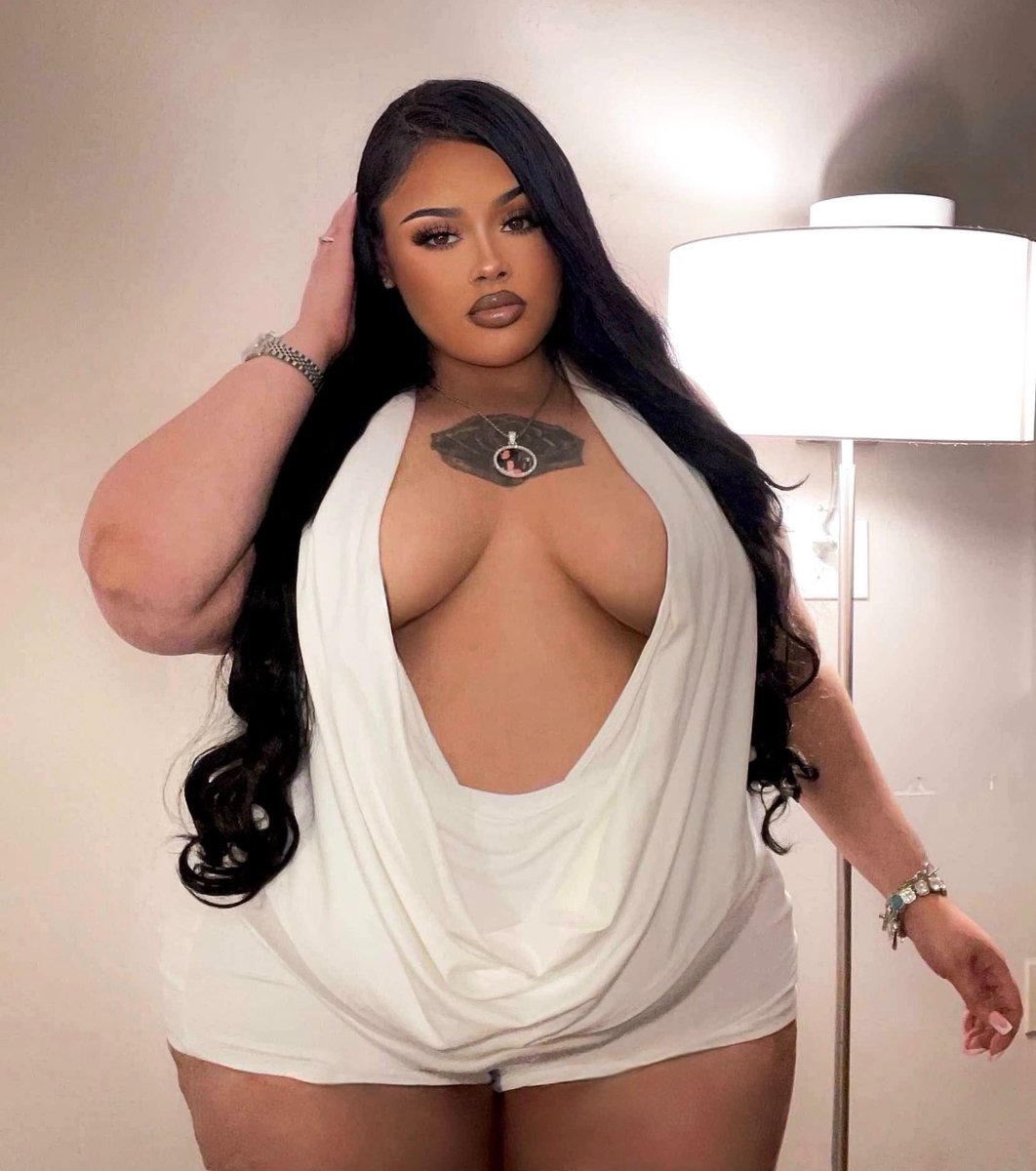 Still The Baddest Thing Out 😍✌🏽

onlyfans.com/itssjustnicole