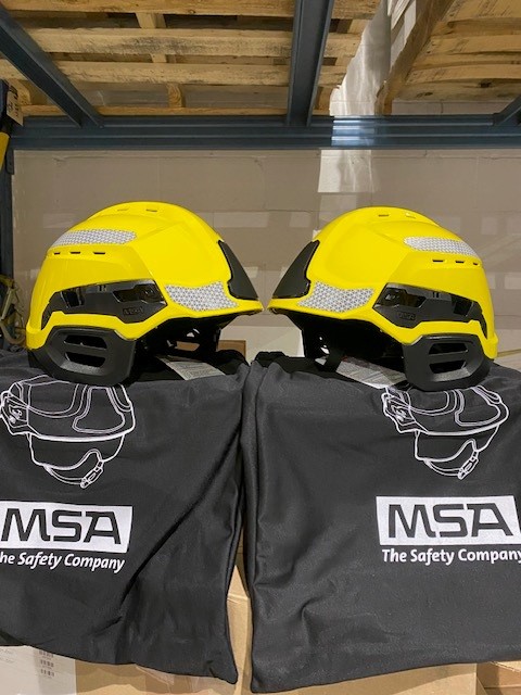 New Gear Alert! 👨‍🚒🔥

We’re proud to deliver <a href="/MSAsafety/">MSA</a> Cairns® XR2 helmets to the Guelph Fire Department— built for protection, comfort, and versatility when it matters most.

#MSASafety #AJSBehindTheScenes