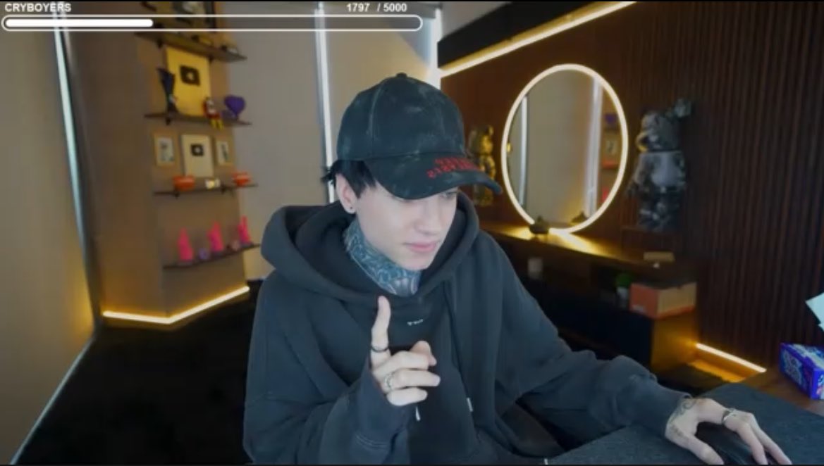 XcryRepDom's tweet image. Entra YAA ‼️

Ya está en stream nuestro emo favorito🖤 ven para que no ye pierdas nada de esta gran SEMANA CON XCRY🤭

Link 🔗 
kick.com/cry