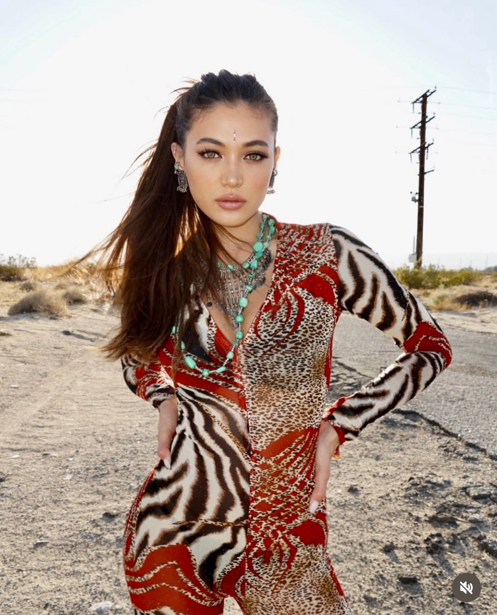 Built for the desert. Styled for the dance floor. Ready to prowl. 

Domestic U.S. Orders Over $89 Ship Free!

#SpiritHoods to be Featured