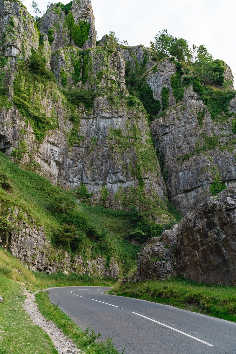 🇬🇧 Ready for a UK road trip like no other? 

Western England &amp; Wales are calling—and we've mapped out the ultimate scenic drive! 🌄 autoeurope.com/road-trip-plan…

#UnitedKingdom #roadTrip #Travel #England #Wales