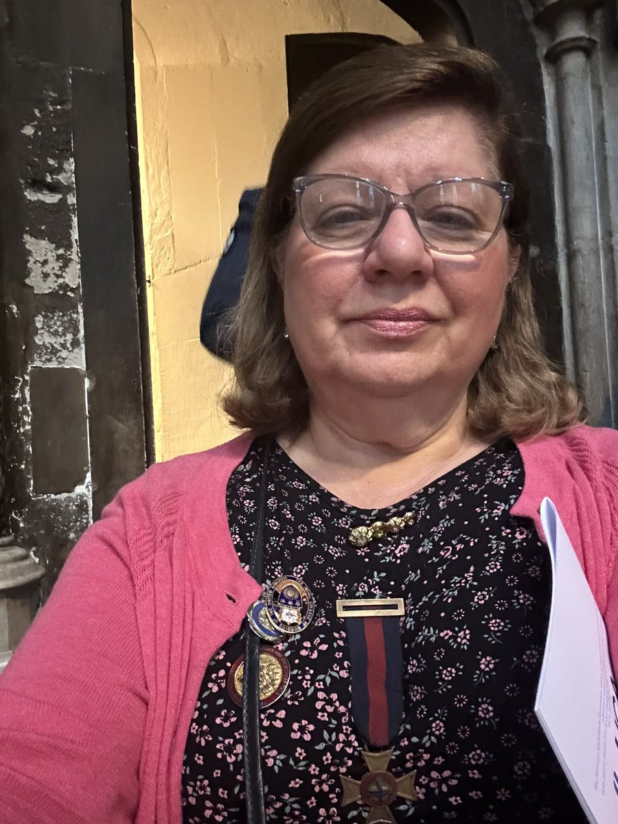 Edwards1Ginny's tweet photo. I made it well just the Jubilee was a nightmare along with thunderstorm and hail stones. Lovely service very memorable https://t.co/xagnXzWbAd