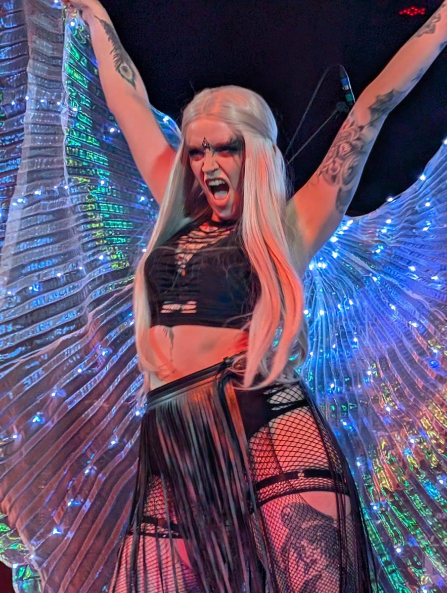 White Raven Down (@whiteravendown) on Twitter photo Thank you Eleven!! That has to be the best Matinee show EVER!
Incredible vibe for a Sunday afternoon…so great to meet so many of you!
We hope to be back soon..
A few days off from the <a href="/realblazebayley/">blazebayleyofficial</a> Tour before we hit The Cobblestones this Thurs!
Tix👇
whiteravendown.com/tour Thank you Eleven!! That has to be the best Matinee show EVER!
Incredible vibe for a Sunday afternoon…so great to meet so many of you!
We hope to be back soon..
A few days off from the <a href="/realblazebayley/">blazebayleyofficial</a> Tour before we hit The Cobblestones this Thurs!
Tix👇
whiteravendown.com/tour