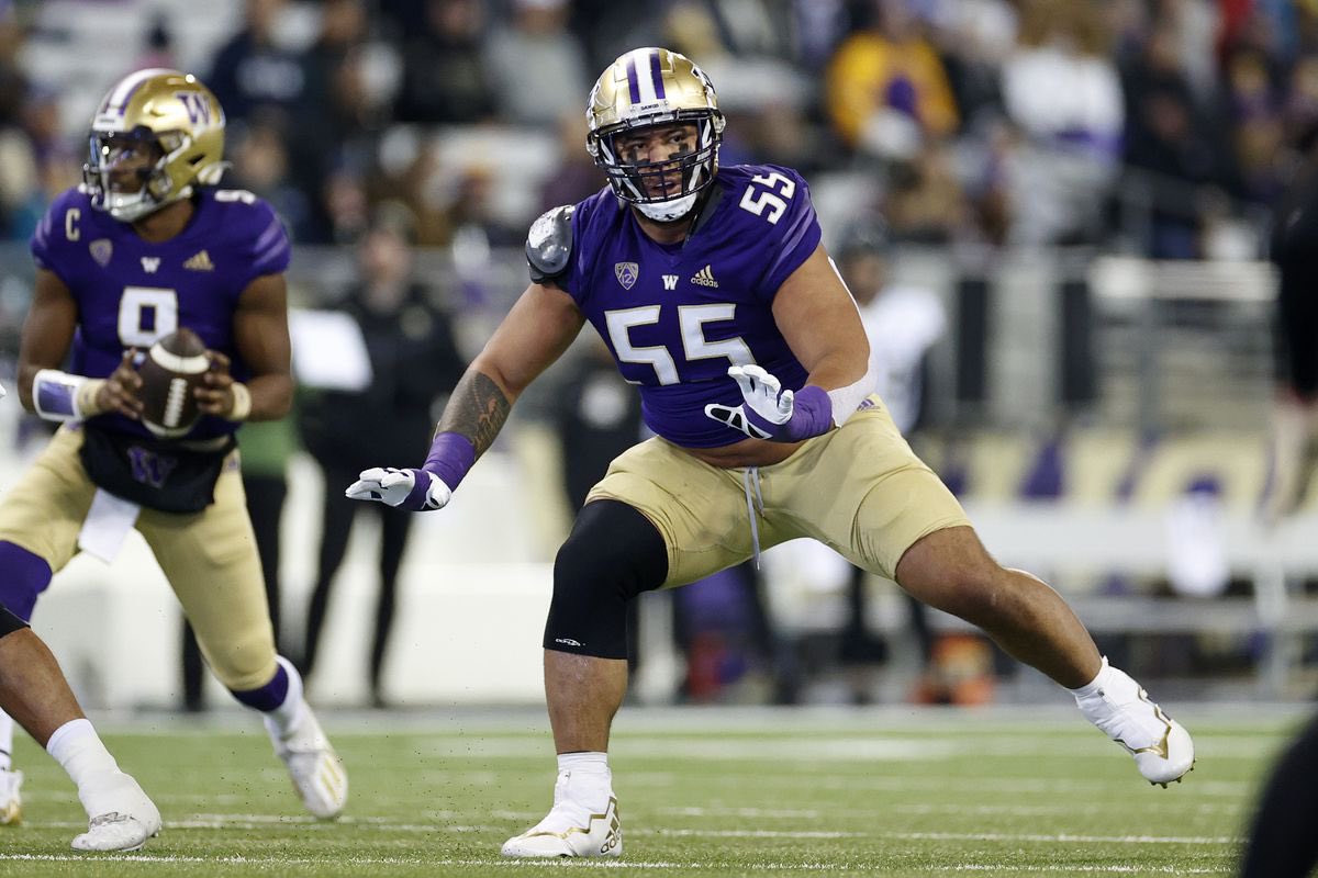 Ben Lowther (@benlowther2027) on Twitter photo After a great conversation with <a href="/MichaelSwitzer/">Michael Switzer</a>, I am blessed to say I have received an offer from <a href="/UW_Football/">Washington Football</a>!!!!!
<a href="/RonTBAOL/">Ron Sowers</a>
<a href="/Cehsfootball/">Centennial Coyotes Football</a>
<a href="/CoachThiele/">Tim Thiele</a>
<a href="/KamrynBennett/">Kam Bennett</a>
<a href="/coachjd45/">Coach De Leon</a> After a great conversation with <a href="/MichaelSwitzer/">Michael Switzer</a>, I am blessed to say I have received an offer from <a href="/UW_Football/">Washington Football</a>!!!!!
<a href="/RonTBAOL/">Ron Sowers</a>
<a href="/Cehsfootball/">Centennial Coyotes Football</a>
<a href="/CoachThiele/">Tim Thiele</a>
<a href="/KamrynBennett/">Kam Bennett</a>
<a href="/coachjd45/">Coach De Leon</a>