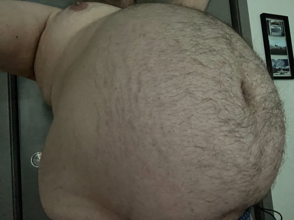 Had to break out the air compressor 🥵💥
#bellyinflation #maleinflation #bellykink