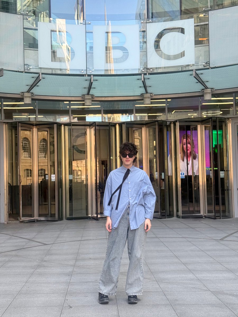 hello <a href="/BBCWorld/">BBC News (World)</a> has been a part of the journey making my new record, serbian student protests, snippets and more in our 27 minute long conversation available now and to be aired tomorrow worldwide! i love u 🤍

listen here: bbc.co.uk/programmes/p0l…