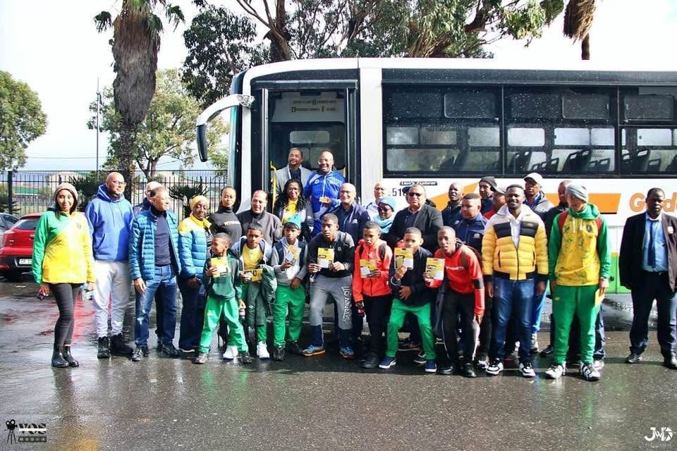 So encouraging to see <a href="/UCT_news/">UCT</a> Head of Management Studies <a href="/Davidmaralack/">David Maralack💙💛</a> supporting an amazing initiative between <a href="/WesternCapeGov/">Western Cape Gov</a>,  <a href="/SAFA_net/">SAFA.net</a> (Cape Town), @GoldenArrowBusses and <a href="/MTNza/">MTN South Africa</a>... Too many kids not making their games due to lack of transport. This changes everything 👌🏽