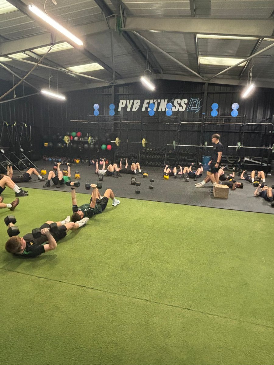 stefanandrews14's tweet photo. Another great start of the week with the Dewar shield learn to lift block 💪💪

@U15SSRU 💪
@NeathU15 💪
@Bdsru15s 💪
@ValleyU15s 💪
@Aberavonschools 💪

Fantastic to see all dewar shield teams up and running now with S&amp;C 👌

Thanks to all the facilities and the coaches 🤝🤝 https://t.co/6es9VWZbMI