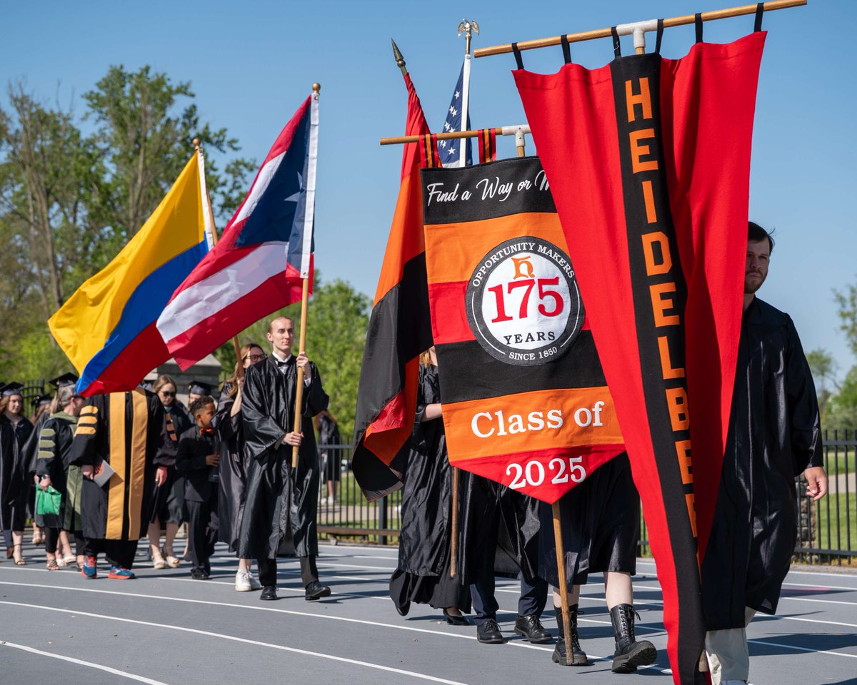 🎓Congrats, Class of 2025: Connected to the 'Berg and each other for life. 

🔗Full Story:
heidelberg.edu/news/2025/cong…