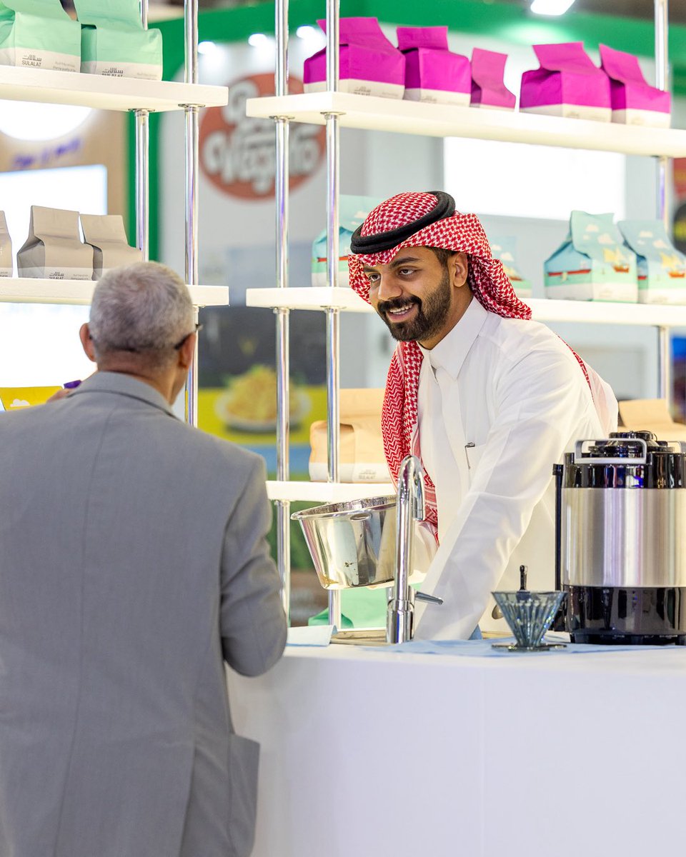 نورتونا وشرفتونا في اليوم الأول من معرض سعودي فود 😍❤️

مقتطفات من بدايتنا باليوم الاول وبانتظاركم غدًا 😍✨

📍واجهة الرياض للمعارض والمؤتمرات
✅صالة رقم 4، جناح رقم 18
📆  12-14 مايو 2025

#سلالات_نشارككم_جودة_الحياة 
#SFS2025 #TheSaudiFoodShow