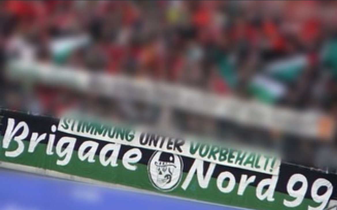 Ich vermisse alles daran. In dieser Saison wäre ein Stimmungsboykott nicht nur einmal angebracht gewesen.