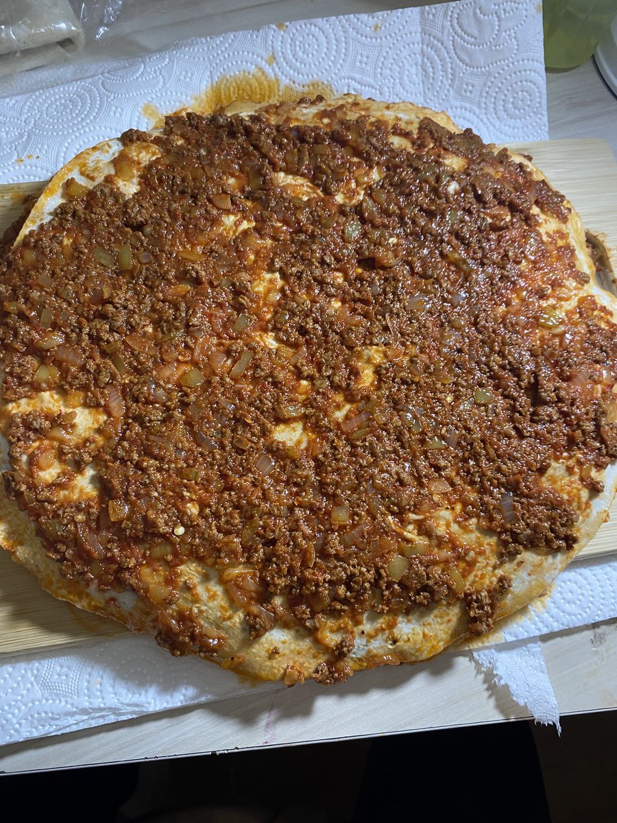 Bizi utandırdı ve yurtta yağlama yaptı osrpu morospu ama çok becerikli maşallah