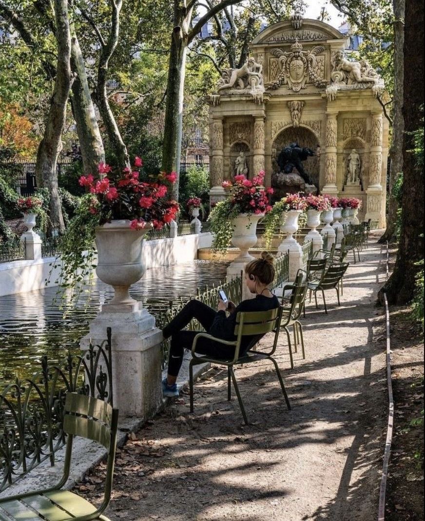 cityaestheticss's tweet image. American cities could look and feel like this if we really wanted them to.