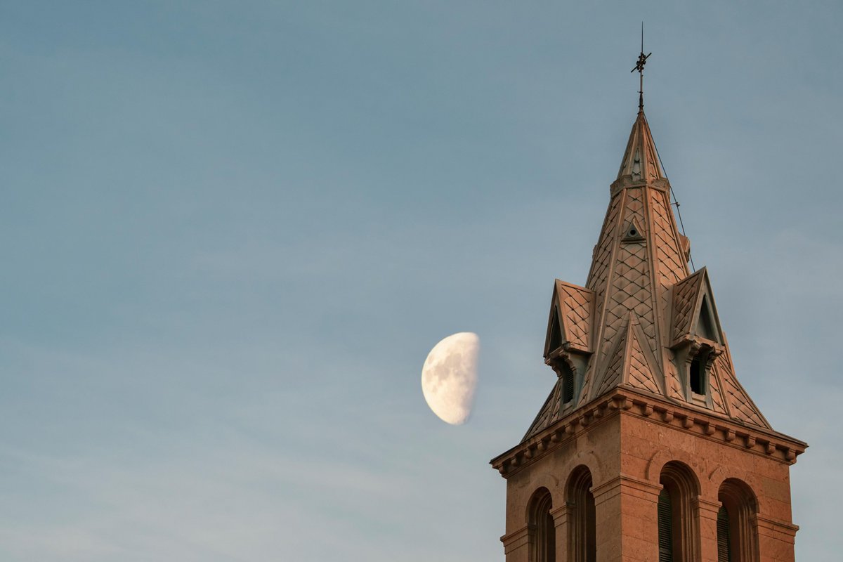 As the moon reflects the sun, so we are to reflect God's glory for the world to see.