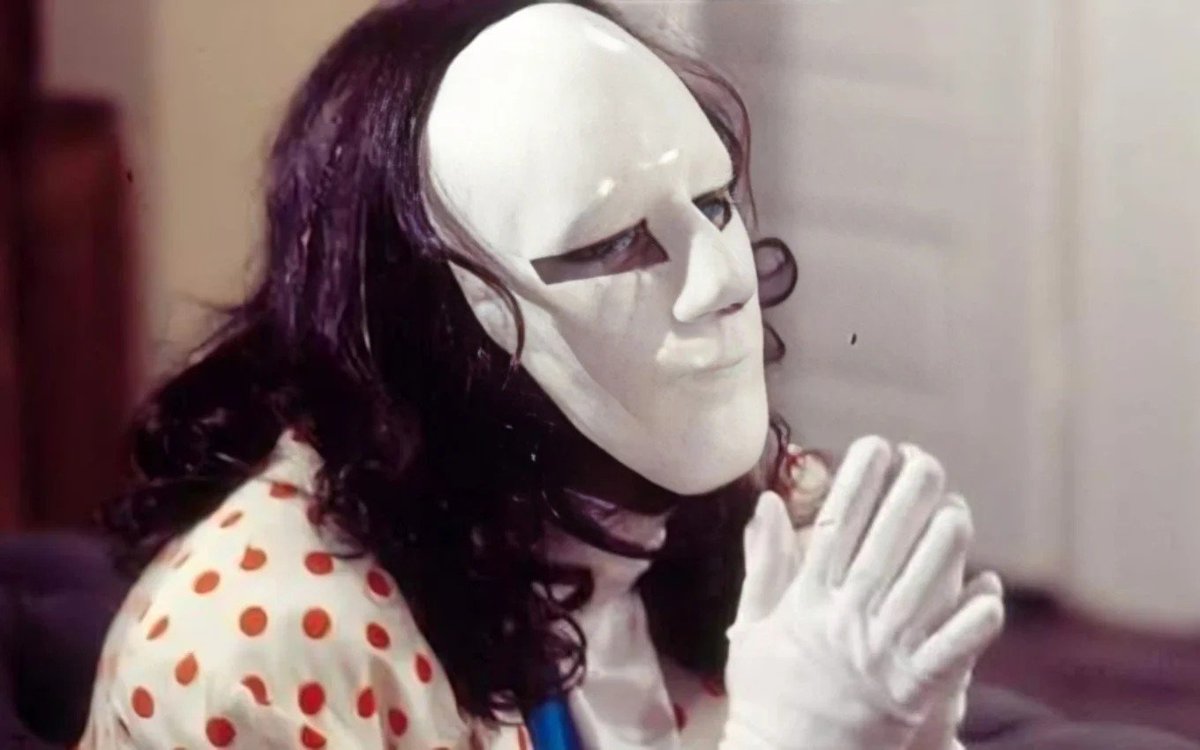"A Viagem" retornou no Vale a Pena ver de Novo para ressuscitar um dos meus traumas de infância: o mascarado. Nem Freddy Krueger me dava mais medo que o personagem dessa novela.
