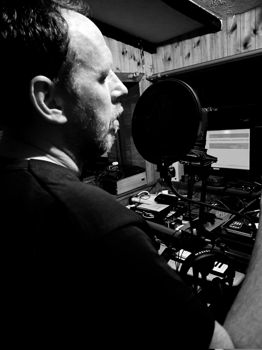 Big Kyle is jumping over this week to lay down some vocals for our last track on our new album this week ♥️