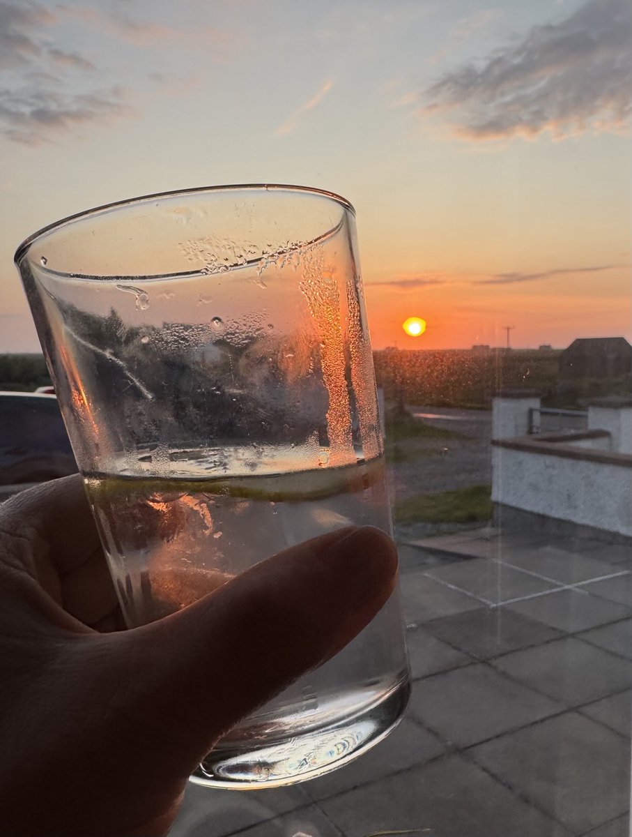 Andy Howard (@highland_andy) on Twitter photo Perfect end to a perfect day.
โฆ<a href="/NorthUistDistil/">North Uist Distillery Co.</a>โฉ #DownpourGin #Hebrides #Slร inte Mhath Perfect end to a perfect day.
โฆ<a href="/NorthUistDistil/">North Uist Distillery Co.</a>โฉ #DownpourGin #Hebrides #Slร inte Mhath