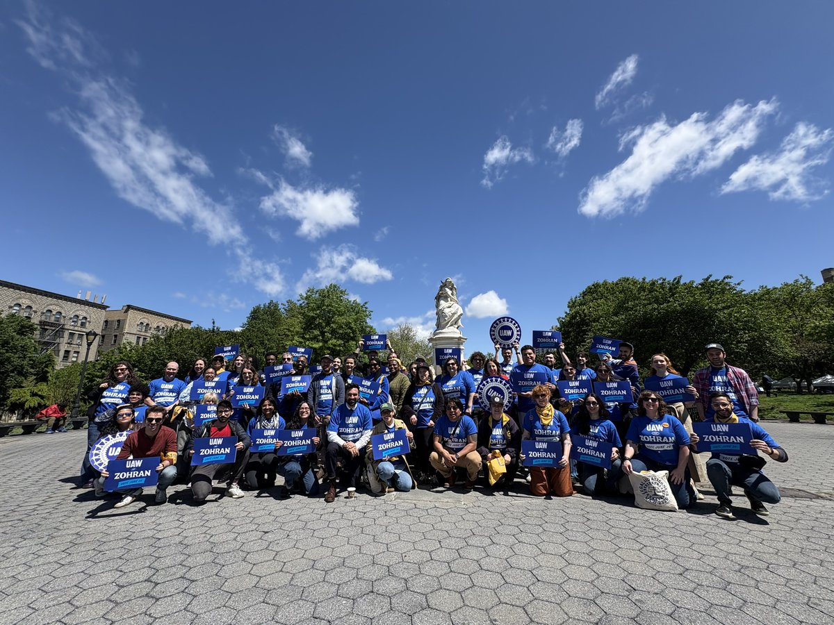 Across the five boroughs, our volunteers knocked on more than 86,000 doors... just in the past week.

We've now knocked 430,000+ doors at 1,006 different neighborhood canvasses since we launched our field program in January.

This is truly unprecedented.