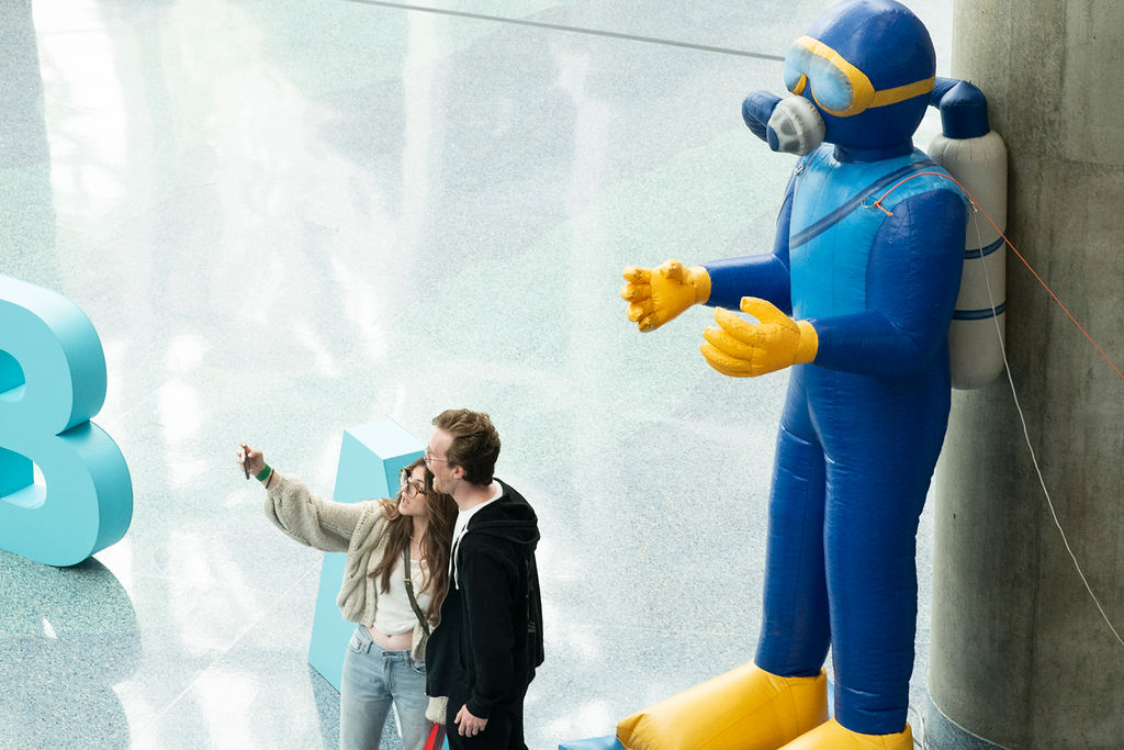 If you didn't take a selfie with Scuba Steve AKA Bud, did you even attend Scuba Show?!?! 

See you in two weeks, Scuba Showers!