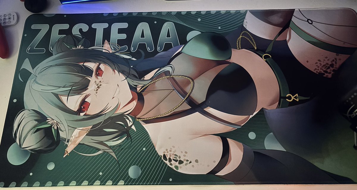 JimmieDubbs's tweet image. YOOOO THIS ZESTY AHH MOUSEPAD CAME IN FROM UWU MARKET LETS GO ITS SO PRETTY YALL